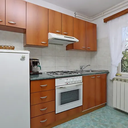 Lägenhet With Parking Space Icici, Opatija - 7788